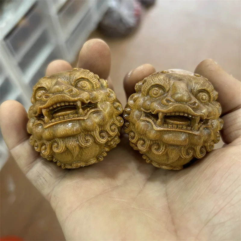 Argentinean green sandalwood carved pixiu health ball handball men's fitness ball play massage ball play hand ball sculpture
Argentinean green sandalwood carved pixiu health ball handball men's fitness ball play massage ball play hand ball sculpture