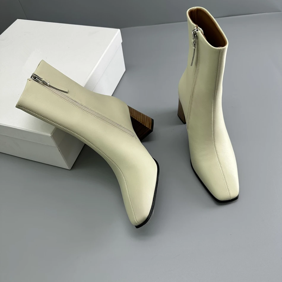 The*ow Ankle Boots In Calf Skin Super Soft High Quality Office Shoes Boots 2023 Autumn New Luxury White Boots For Women
The*ow Ankle Boots In Calf Skin Super Soft High Quality Office Shoes Boots 2023 Autumn New Luxury White Boots For Women