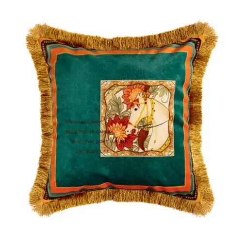 Бархатный чехол для подушки Ravenna с принтом лошади
Бархатный чехол для подушки Ravenna с принтом лошади