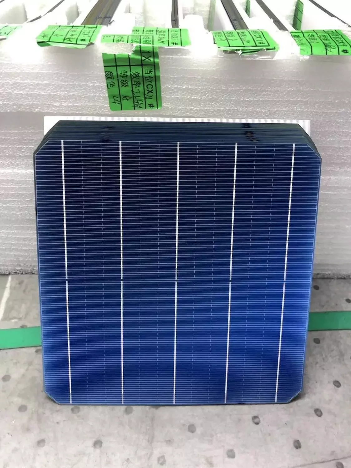 100Pcs 5.3W 156.75 * 156.75MM Photovoltaic Mono Solar Panel Cell Grade A High Efficiency For DIY Monocrystalline Silicon Panel
100Pcs 5.3W 156.75 * 156.75MM Photovoltaic Mono Solar Panel Cell Grade A High Efficiency For DIY Monocrystalline Silicon Panel