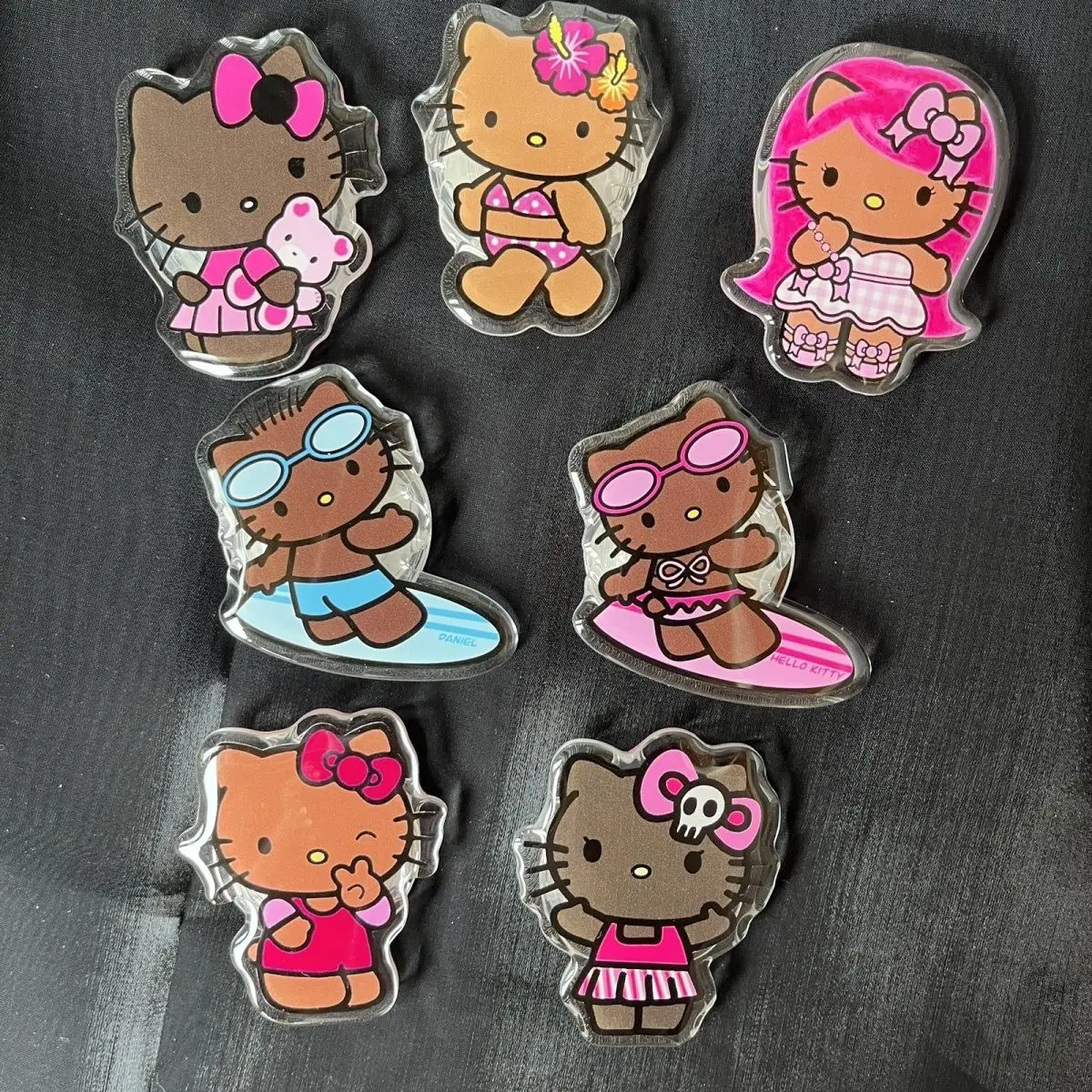 Sanrio Hello Kitty Cute Cartoon Mobile Phone Airbag Bracket Kawaii Hawaiian Black Skin Kt Cat Mobile Phone Decoration Kid Gifts
Sanrio Hello Kitty Cute Cartoon Mobile Phone Airbag Bracket Kawaii Hawaiian Black Skin Kt Cat Mobile Phone Decoration Kid Gifts