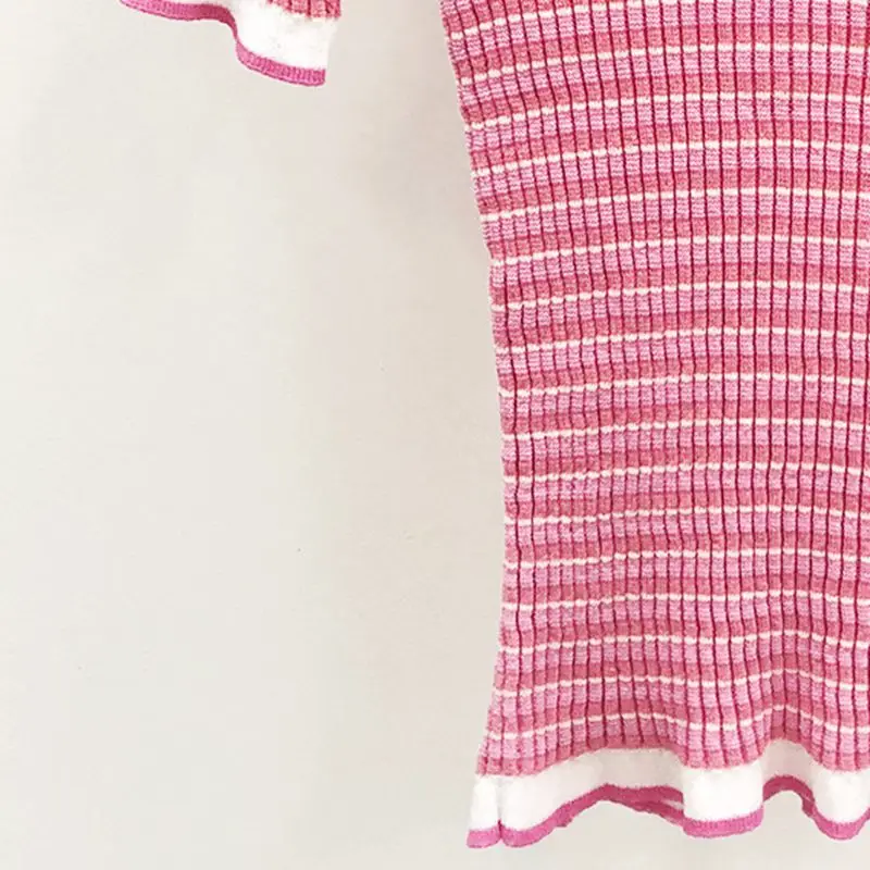 2023 Spring and Summer New Plaid Piping Round Neck T-shirt Knitted Short-sleeved Pullover Women
2023 Spring and Summer New Plaid Piping Round Neck T-shirt Knitted Short-sleeved Pullover Women