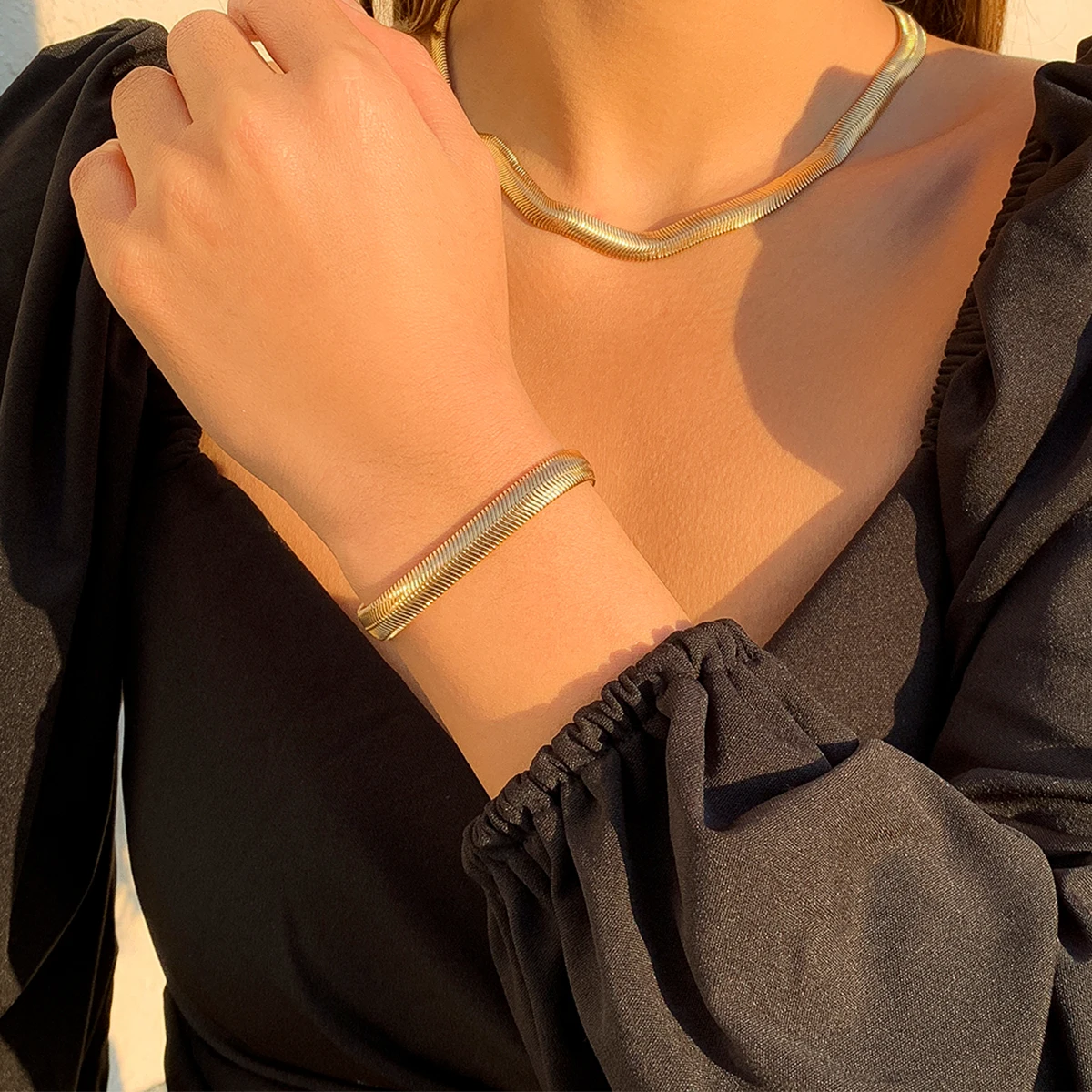 PuRui Fashion Thick Chain Link Bracelets Bangles For Women Vintage Stainless Steel Snake Chain Gold Color Bracelet Punk Jewelry
PuRui Fashion Thick Chain Link Bracelets Bangles For Women Vintage Stainless Steel Snake Chain Gold Color Bracelet Punk Jewelry