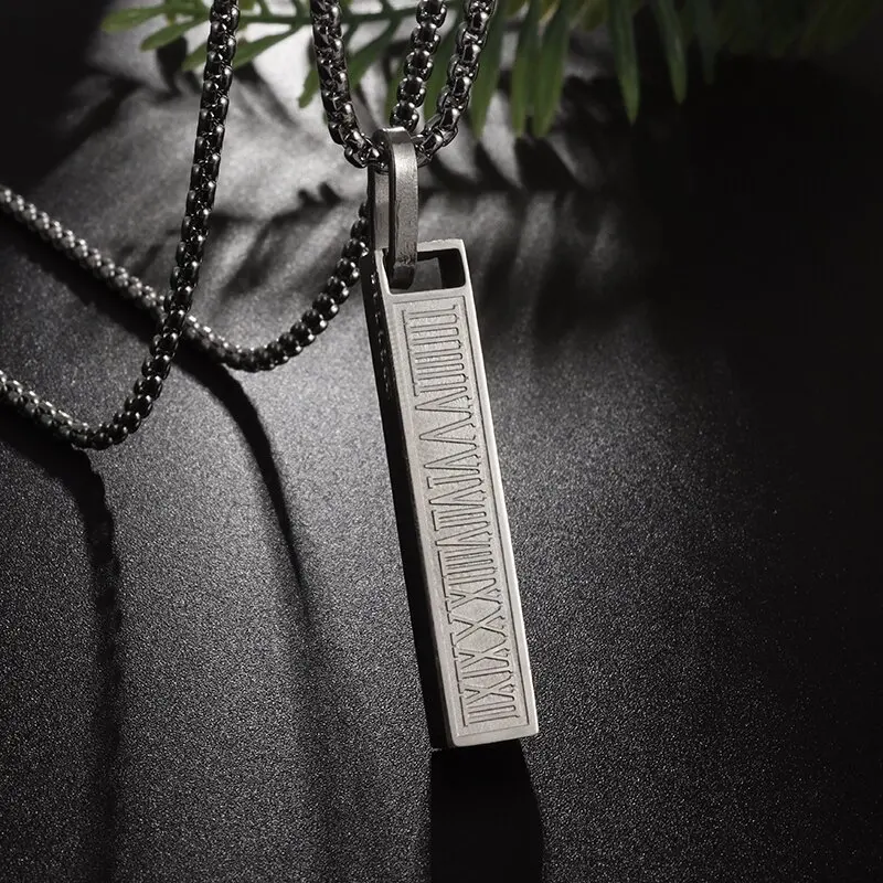Fashion Stainless Steel Glossy Roman Numeral Rectangle Bar Pendant Domineering Men's Sweater Chain Necklace Casual Jewelry
Fashion Stainless Steel Glossy Roman Numeral Rectangle Bar Pendant Domineering Men's Sweater Chain Necklace Casual Jewelry