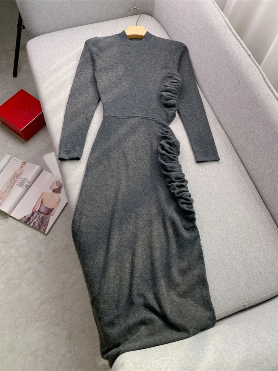 2023 Autumn and Winter New Women's French Fashions Design Round Commuting Neck Slim Hollow Waistless Knitted Dress Women
2023 Autumn and Winter New Women's French Fashions Design Round Commuting Neck Slim Hollow Waistless Knitted Dress Women