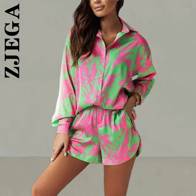 Zjega New Women Set Simple Short Pants Casual Soft Print Two Piece Sets Basic Sexy Women's Suit Loose Tracksuit Set Female
Zjega New Women Set Simple Short Pants Casual Soft Print Two Piece Sets Basic Sexy Women's Suit Loose Tracksuit Set Female