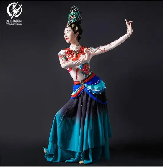 Women's Classical Dunhuang Dance Costume Chinese Style Stage Performance Dress
Women's Classical Dunhuang Dance Costume Chinese Style Stage Performance Dress