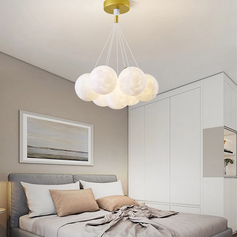 LED Lights 3D Printed Moon Ceiling Chandeliers Lustres White Balls Romantic Hanging Lamps Gold Home Decoration for Bedroom Decor
LED Lights 3D Printed Moon Ceiling Chandeliers Lustres White Balls Romantic Hanging Lamps Gold Home Decoration for Bedroom Decor