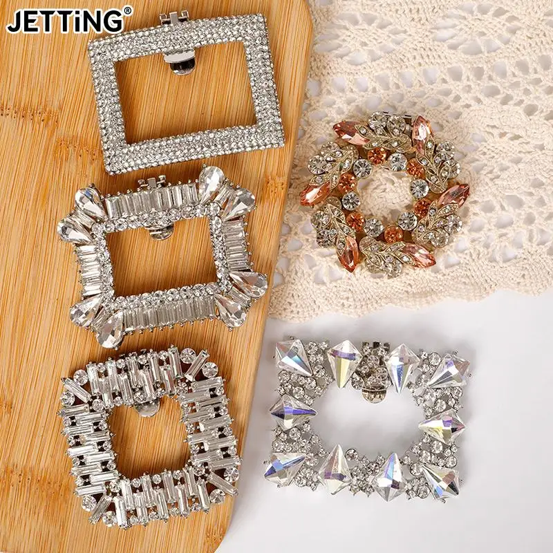 2pcs Shiny Shoes Decorations Clip Wedding Jewelry Crystal Pearl Flower Shoe Clip Wedding High Heels Decorative Shoe Accessories
2pcs Shiny Shoes Decorations Clip Wedding Jewelry Crystal Pearl Flower Shoe Clip Wedding High Heels Decorative Shoe Accessories
