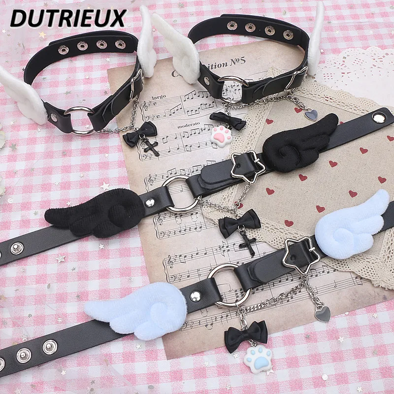 O-Shaped Collar Necklace Customized Original Handmade Y2k Sweet Cool Cross Black PU Collar Choker Necklace for Women
O-Shaped Collar Necklace Customized Original Handmade Y2k Sweet Cool Cross Black PU Collar Choker Necklace for Women