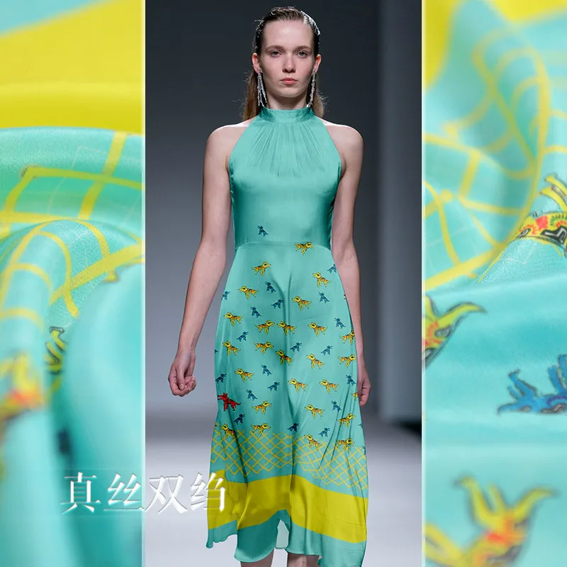 Blue printed natural silk fabric 16 mm mulberry silk double crepe fabric draped shirt dress fabric wholesale silk cloth
Blue printed natural silk fabric 16 mm mulberry silk double crepe fabric draped shirt dress fabric wholesale silk cloth