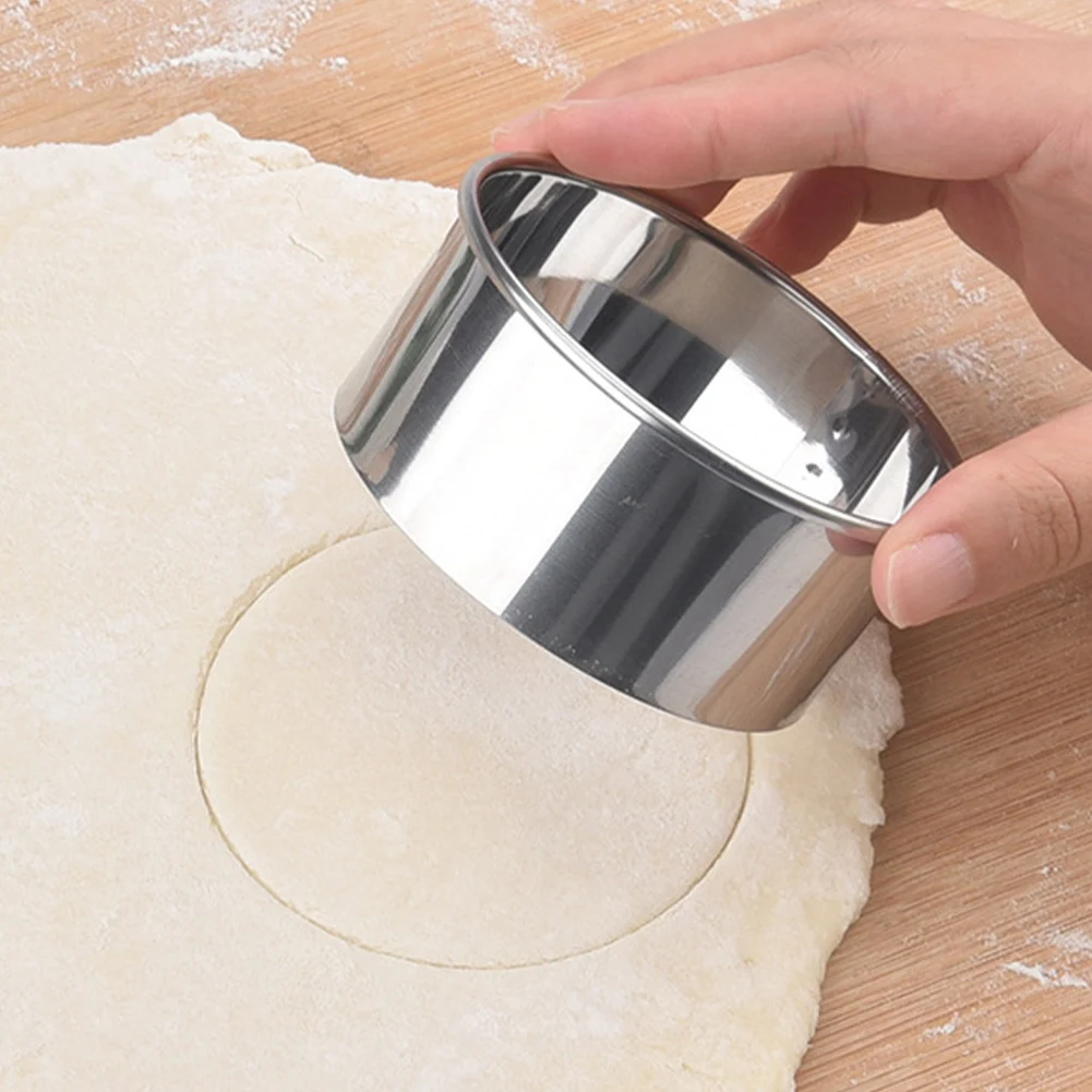 3Pcs Round Stainless Steel Biscuit Mold Dumpling Skin Cutting Mold DIY Biscuit Pastry Cake Baking Tools Kitchen Baking Gadget
3Pcs Round Stainless Steel Biscuit Mold Dumpling Skin Cutting Mold DIY Biscuit Pastry Cake Baking Tools Kitchen Baking Gadget