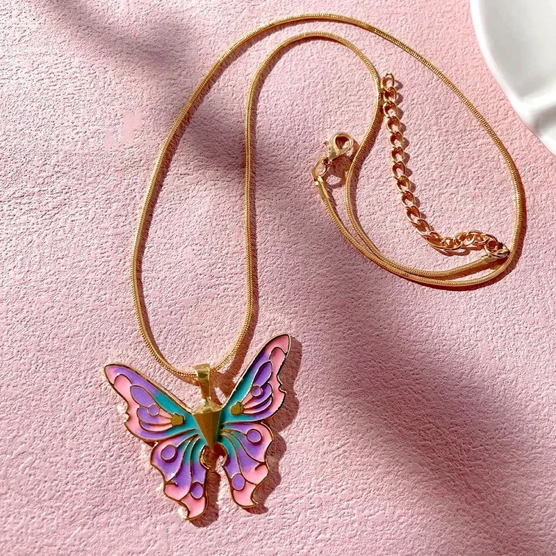 Fashion Women High Quality Brand Butterfly Necklaces Thai Pop Butterfly Pearl Necklace Double Choker Chains Girl Jewelry Gift
Fashion Women High Quality Brand Butterfly Necklaces Thai Pop Butterfly Pearl Necklace Double Choker Chains Girl Jewelry Gift