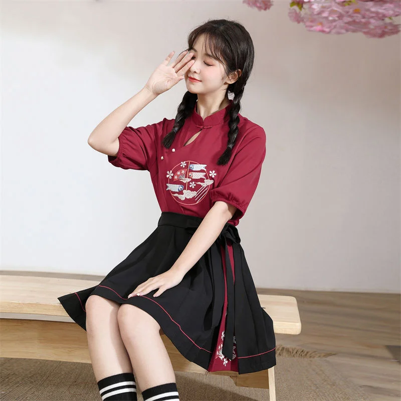 Chinese Cheongsam Chi-pao Traditional Improved Qipao Embroidered Standing Neck Qipao Two Piece Short Sleeve Top Half Skirt Set
Chinese Cheongsam Chi-pao Traditional Improved Qipao Embroidered Standing Neck Qipao Two Piece Short Sleeve Top Half Skirt Set