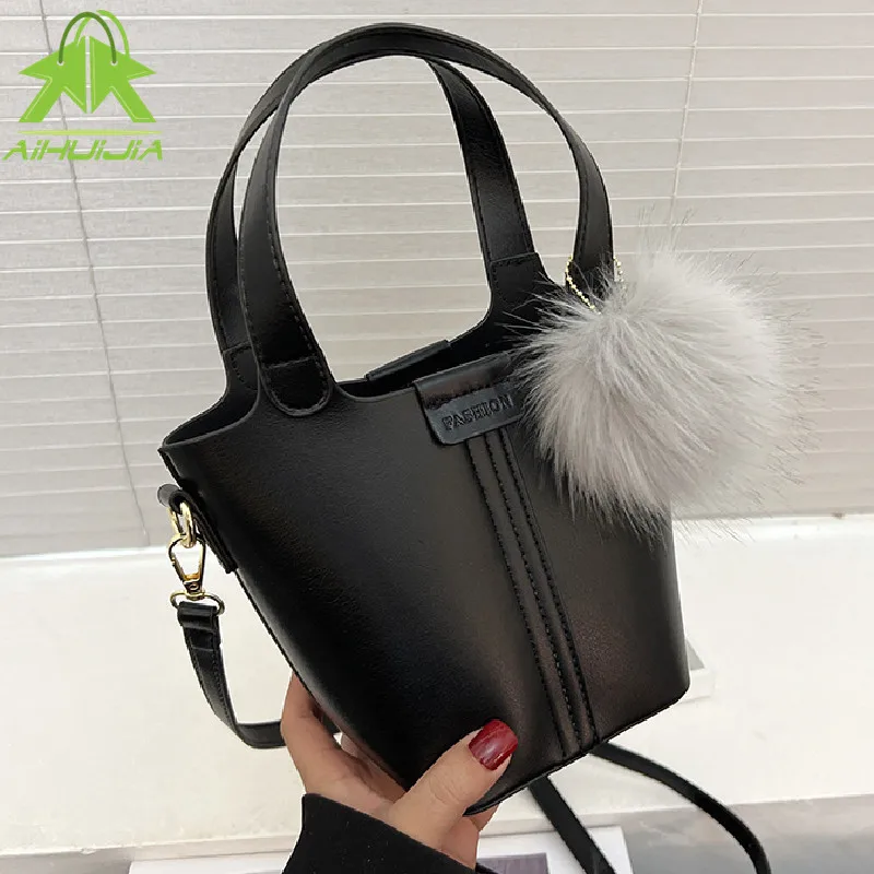 Luxury Women's Shoulder Bag High Quality Pu Leather Crossbody Bags New Brand Designer Girl's Son-mother Bag Fashion Handbag Sac
Luxury Women's Shoulder Bag High Quality Pu Leather Crossbody Bags New Brand Designer Girl's Son-mother Bag Fashion Handbag Sac