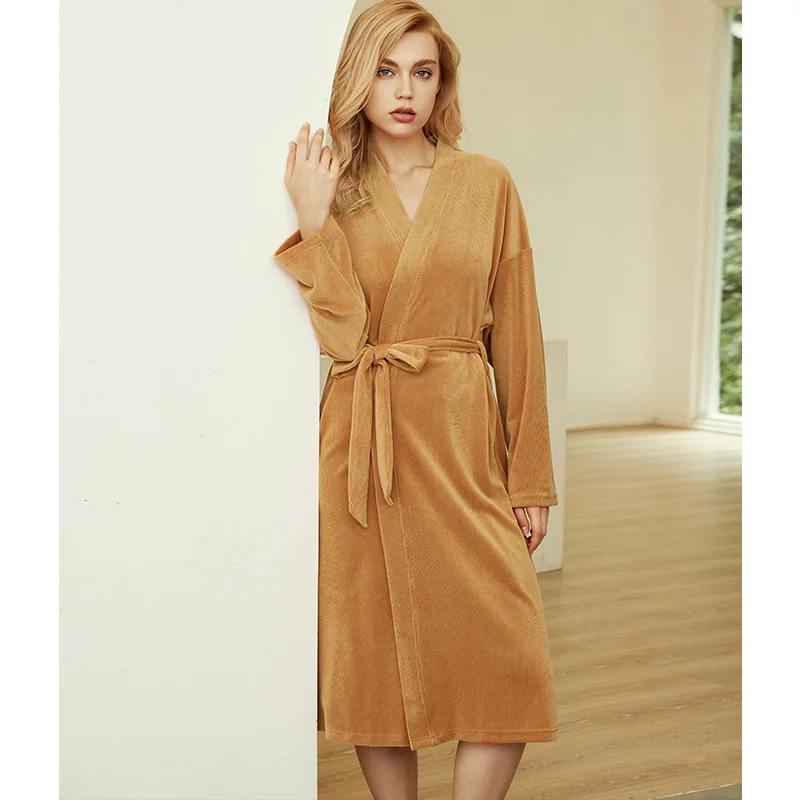 Simple Long-sleeved Cardigan Women's Nightgown Home Servic Autumn and Winter New Style V-neck Casual Comfortable Pajamas Women'
Simple Long-sleeved Cardigan Women's Nightgown Home Servic Autumn and Winter New Style V-neck Casual Comfortable Pajamas Women'
