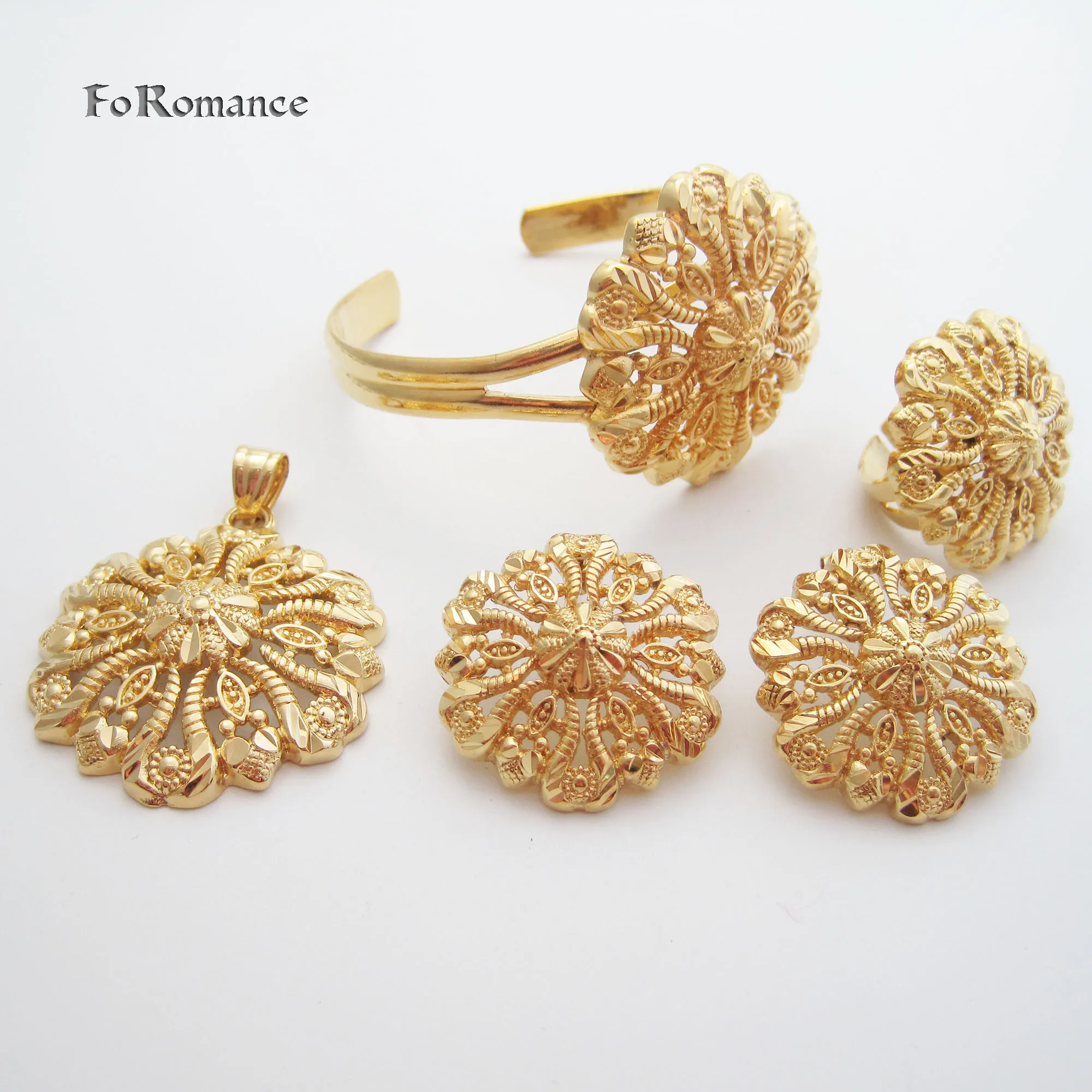 YELLOW GOLD PLATED FLOWER PATTERN EARRING 60CM NECKLACE PENDANT BANGLE RING BRIDAL WEDDING JEWELRY SET GREAT GIFT
YELLOW GOLD PLATED FLOWER PATTERN EARRING 60CM NECKLACE PENDANT BANGLE RING BRIDAL WEDDING JEWELRY SET GREAT GIFT