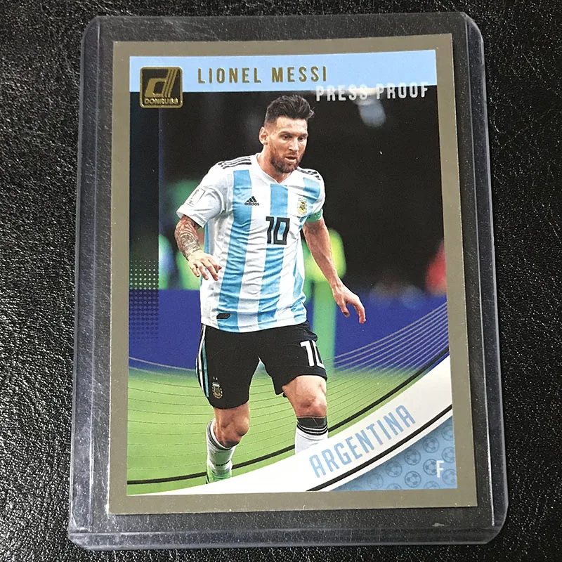 

Panini Genuine Football Star Card Lionel Messi Silver Edition 2018-19 Panini D Edition Argentina Barcelona