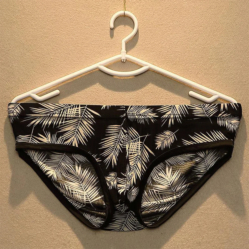 Ice Silk Sexy Underwear For Men Leaves Print Seamless Breathable Thin Underpants Briefs Man Plus Size Beach Breathable Panties
Ice Silk Sexy Underwear For Men Leaves Print Seamless Breathable Thin Underpants Briefs Man Plus Size Beach Breathable Panties