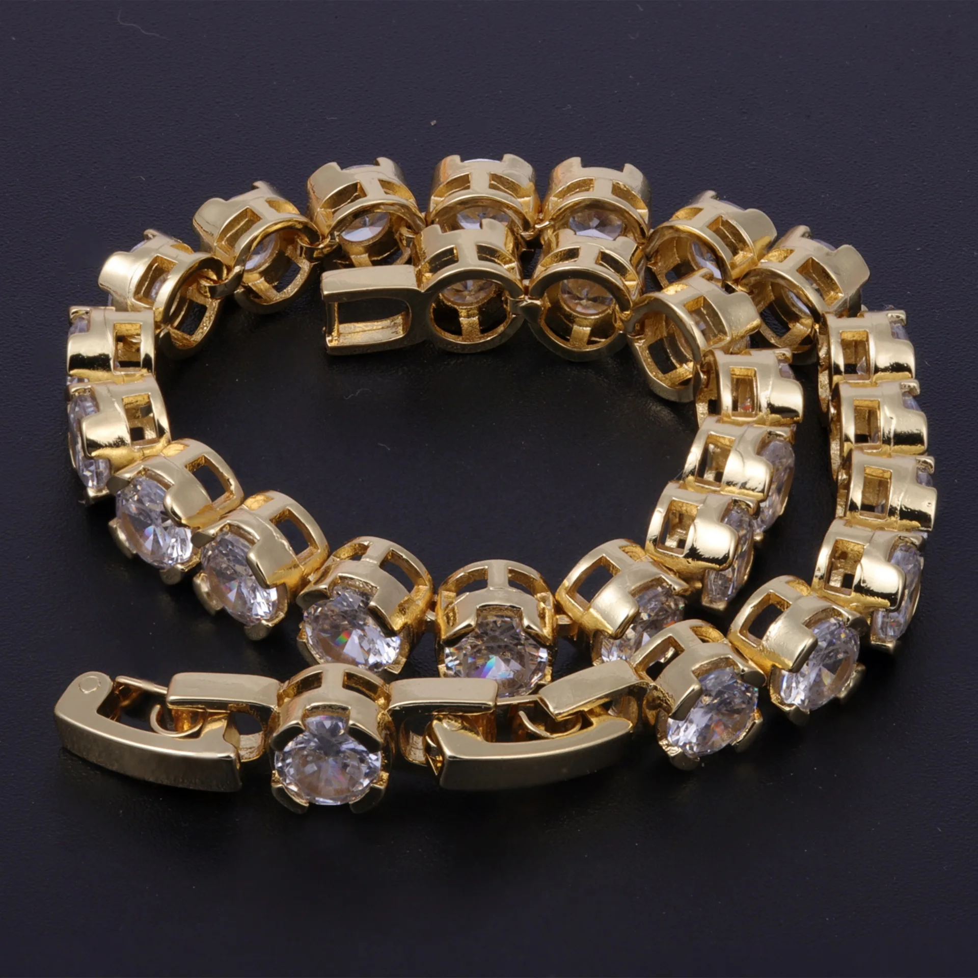 Luxury Europe New Design Round Cut Cubic Zircon Tennis Bracelets Gold Silver Color Crystal Bracelet for Women Wedding
Luxury Europe New Design Round Cut Cubic Zircon Tennis Bracelets Gold Silver Color Crystal Bracelet for Women Wedding