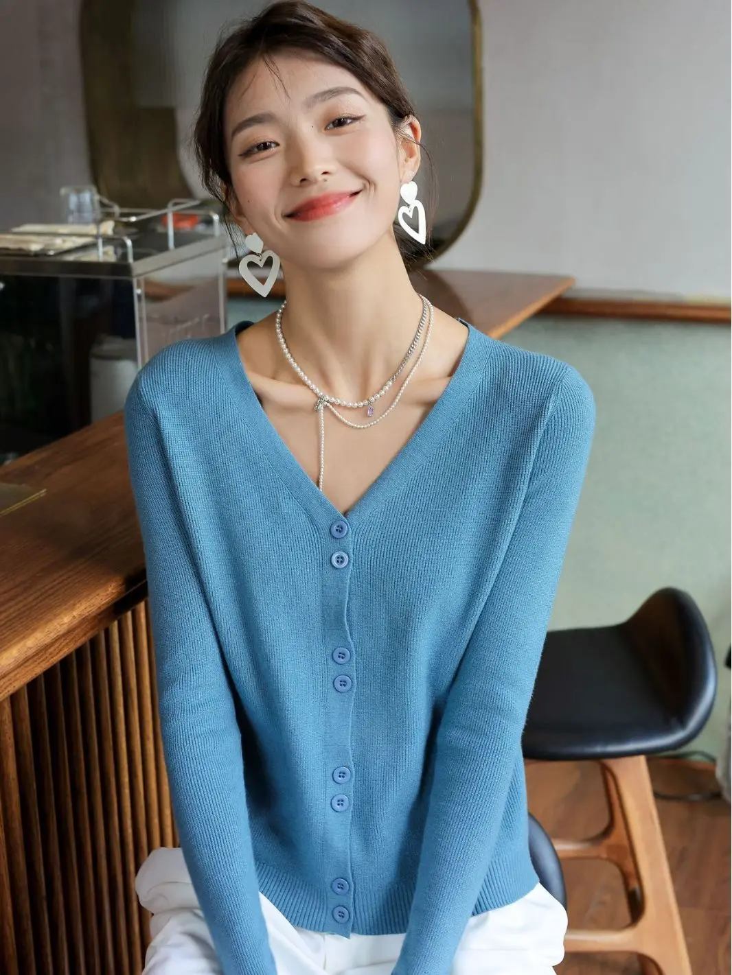 Autumn Women's Sweaters Elegant Korea Japan Stylish Solid Color Full Sleeve Thin V-Neck Basic Female Cardigan Knitting C5114
Autumn Women's Sweaters Elegant Korea Japan Stylish Solid Color Full Sleeve Thin V-Neck Basic Female Cardigan Knitting C5114