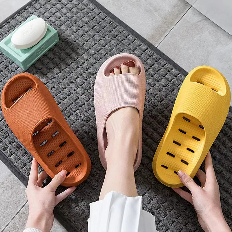 Summer Slippers Female The Bathroom Shower Is Leaking Antiskid Indoor Household Thick Bottom Hole Hole Quick-drying Men Slippers
Summer Slippers Female The Bathroom Shower Is Leaking Antiskid Indoor Household Thick Bottom Hole Hole Quick-drying Men Slippers