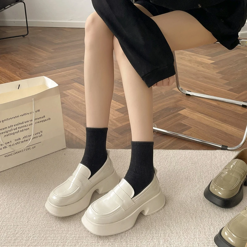 Spring Autumn New Shoes Mary Jane Platform Women Shoes Square Toe British Style Women's Retro Fashion All-match Low-top Shoes
Spring Autumn New Shoes Mary Jane Platform Women Shoes Square Toe British Style Women's Retro Fashion All-match Low-top Shoes