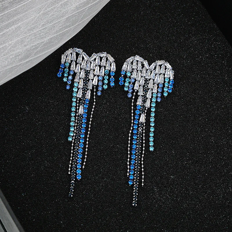 Minar Exaggerated Full Rhinestone Crystal Long Tassel Earring for Women Mujer Love Heart Hanging Dangle Earrings Brincos 2022
Minar Exaggerated Full Rhinestone Crystal Long Tassel Earring for Women Mujer Love Heart Hanging Dangle Earrings Brincos 2022