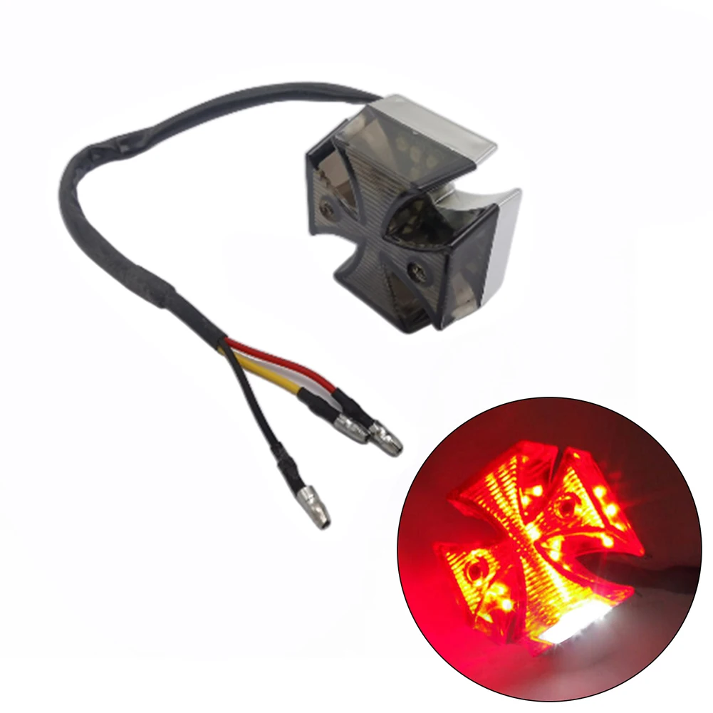 Задний фонарь для мотоцикла с функцией освесветильник номерного знака, 12 В постоянного тока с дымчатыми черными линзами для большинства дв...
Задний фонарь для мотоцикла с функцией освесветильник номерного знака, 12 В постоянного тока с дымчатыми черными линзами для большинства дв...