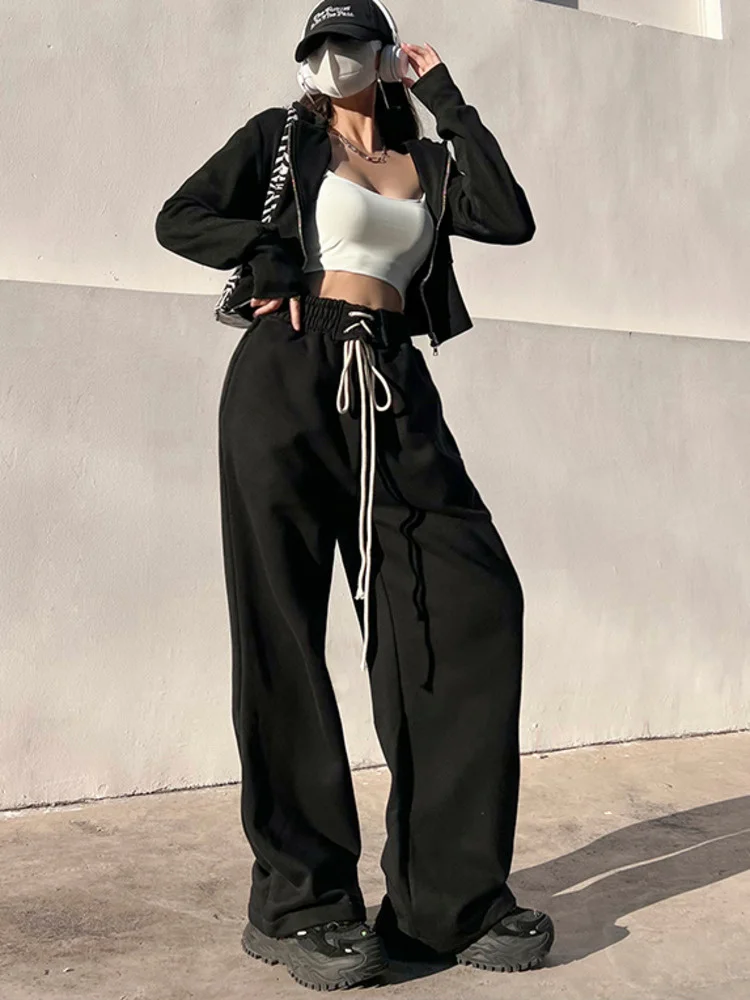 Sweet Winter American hiphop small pant casual loose straight wide leg mop plush thickened sports trousers for women KEUD
Sweet Winter American hiphop small pant casual loose straight wide leg mop plush thickened sports trousers for women KEUD
