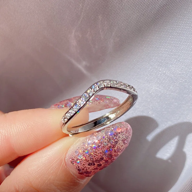 2022 Exquisite Luxury 925 Stamp Wave Wedding Rings Simple Design Micro Setting Shiny AAA Zircon Stone Tail Rings Trend Jewelry
2022 Exquisite Luxury 925 Stamp Wave Wedding Rings Simple Design Micro Setting Shiny AAA Zircon Stone Tail Rings Trend Jewelry