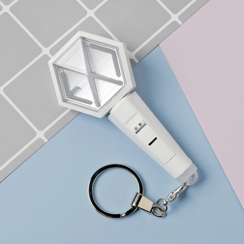 KPOP EXO мини брелок для ключей Onlie Light Stick Lamp брелок для ключей XIUMIN SE HUN коллекция фанатов
KPOP EXO мини брелок для ключей Onlie Light Stick Lamp брелок для ключей XIUMIN SE HUN коллекция фанатов