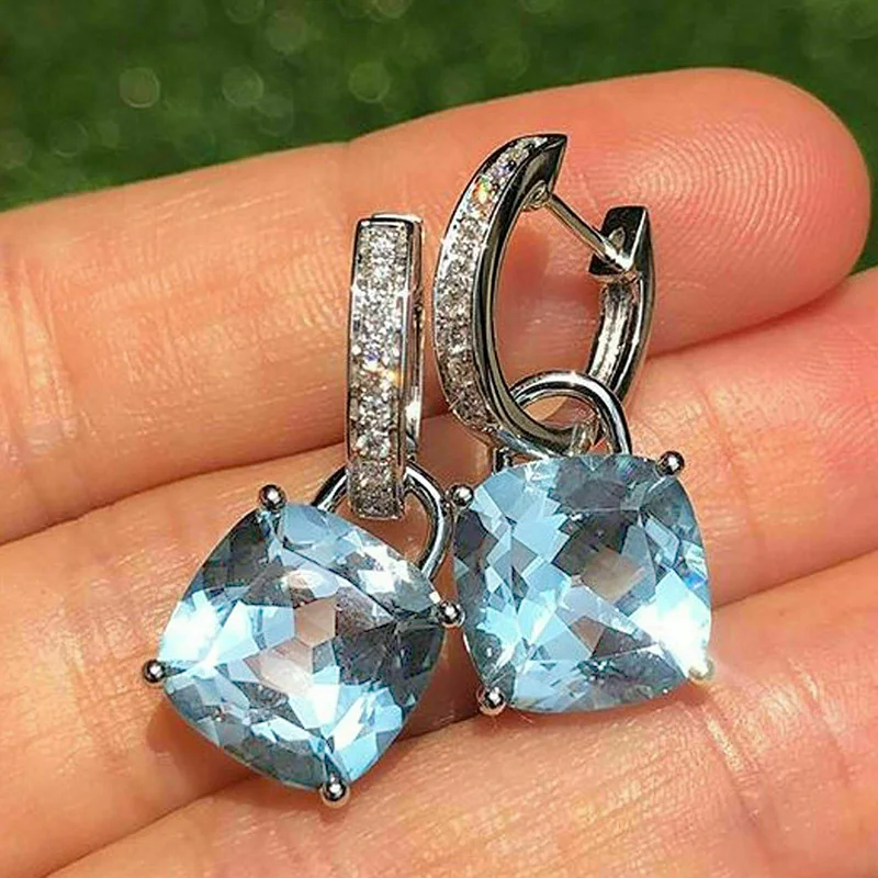 ZHIXUN New Arrival Dangle Earrings Women Cushion Cut Blue Cubic Zirconia Pendant Simple Stylish Girls Earrings Statement Jewelry
ZHIXUN New Arrival Dangle Earrings Women Cushion Cut Blue Cubic Zirconia Pendant Simple Stylish Girls Earrings Statement Jewelry