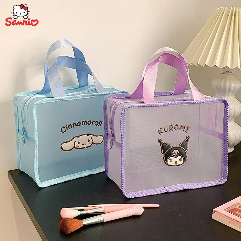 Милая Sanrio Kitty Cinnamorroll My Melody Kuromi, милая красочная косметичка, прозрачная вместительная сумка для стирки
Милая Sanrio Kitty Cinnamorroll My Melody Kuromi, милая красочная косметичка, прозрачная вместительная сумка для стирки