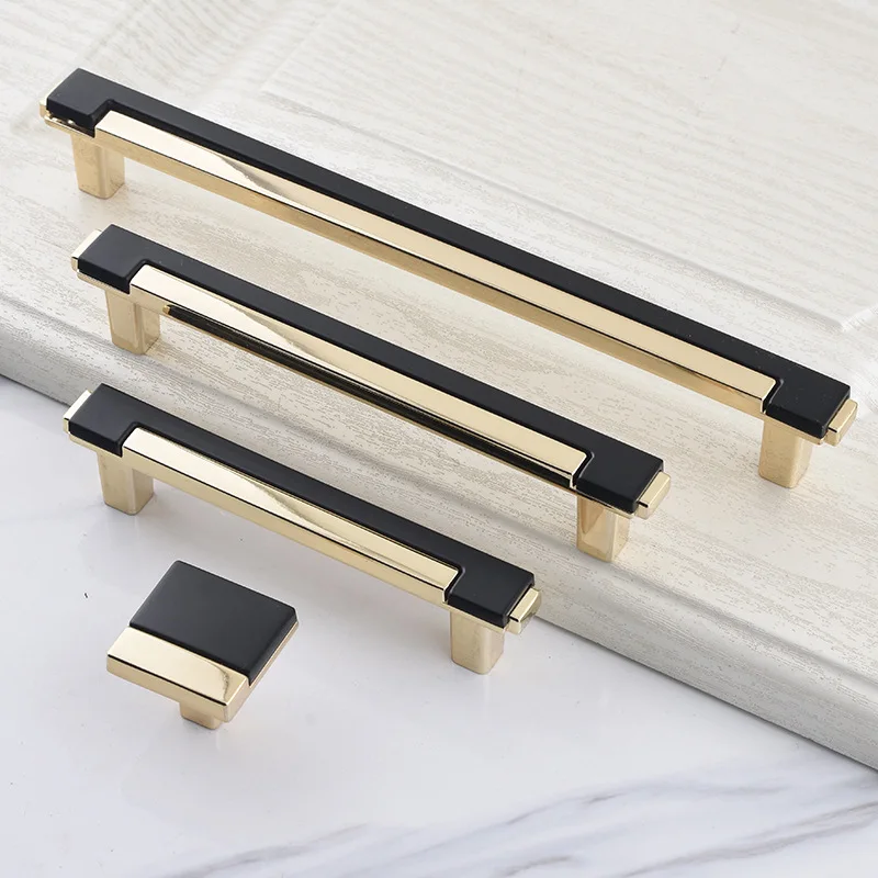 Luxury Modern Minimalist Wardrobe Door Splicing Handle Nordic Drawer Cabinet Furniture Handle Black Gold European Drawer Knobs
Luxury Modern Minimalist Wardrobe Door Splicing Handle Nordic Drawer Cabinet Furniture Handle Black Gold European Drawer Knobs