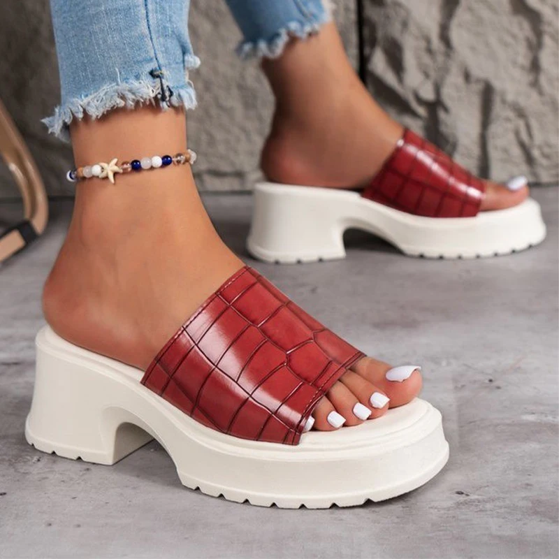 Женские сандалии 2023, шлепанцы на платформе, летняя новая трендовая пляжная обувь на среднем каблуке, модные массивные шлепанцы, повседневная обувь, сланцы, туфли-лодочки
Женские сандалии 2023, шлепанцы на платформе, летняя новая трендовая пляжная обувь на среднем каблуке, модные массивные шлепанцы, повседневная обувь, сланцы, туфли-лодочки