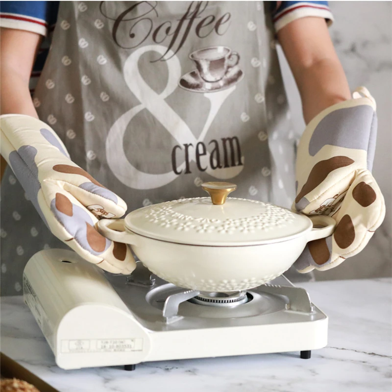 1pc Cartoon Cat Paws Oven Gloves Non-slip Heat Insulation Resistant Anti-scald Microwave Mitts Long Cute Gloves For Baking
1pc Cartoon Cat Paws Oven Gloves Non-slip Heat Insulation Resistant Anti-scald Microwave Mitts Long Cute Gloves For Baking