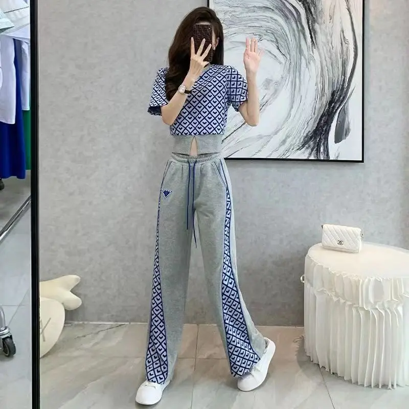 Spring Causal Sets 2023 New Fashion Suits Women Two-piece Set Leisure Sweet Youth Love Printed Short Sleeve Korean
Spring Causal Sets 2023 New Fashion Suits Women Two-piece Set Leisure Sweet Youth Love Printed Short Sleeve Korean