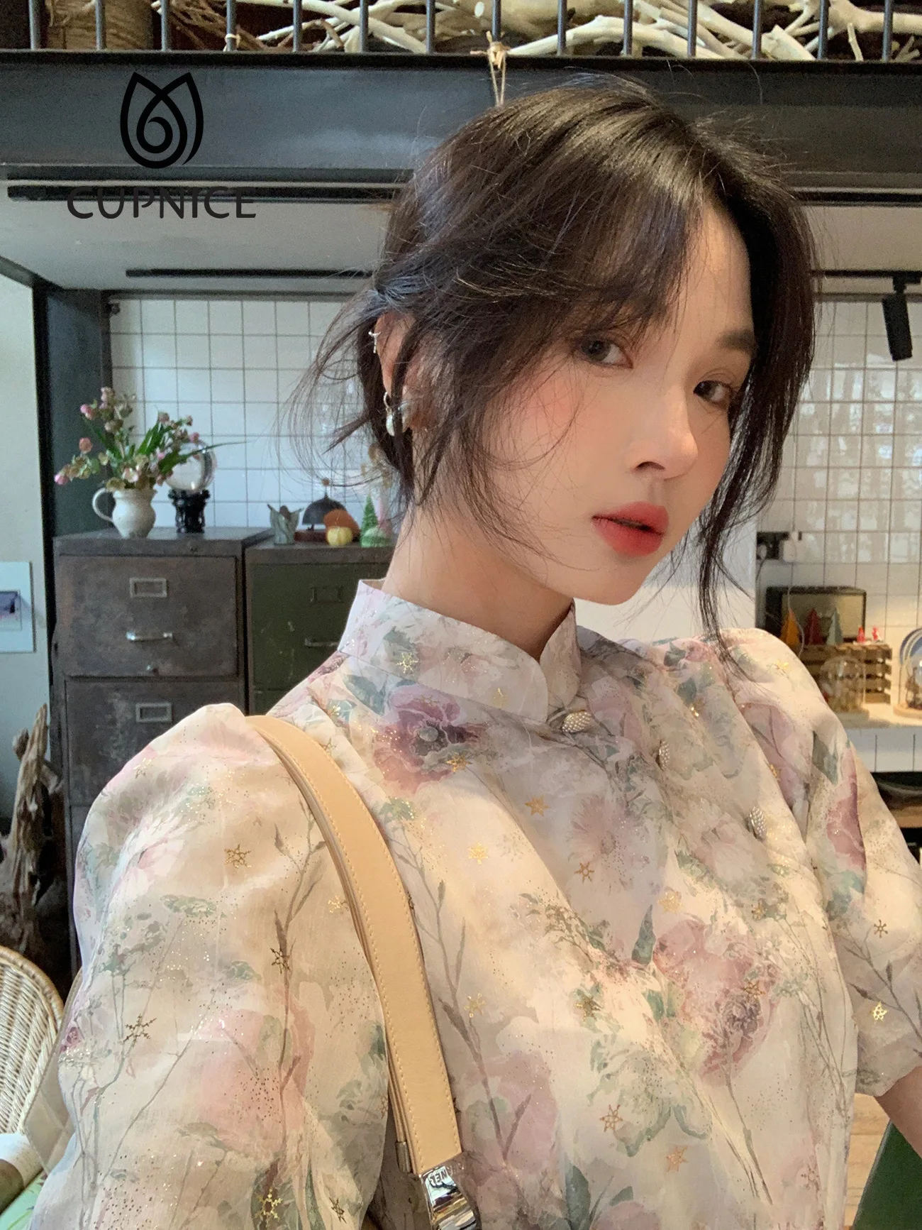 CUPNICE Floral Print Ruffled Chinese Style Midi Dress Stand Collar Short Sleeve Vintage Summer Dresses for Women 2022 Cheongsam
CUPNICE Floral Print Ruffled Chinese Style Midi Dress Stand Collar Short Sleeve Vintage Summer Dresses for Women 2022 Cheongsam