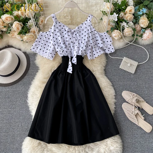N GIRLS 2022 Dot Ruffles Panelled Patchwork Lace Up Dresses V-neck Hollow Out Shoulder Strapless Vestidos 2022 Fashion Dress
N GIRLS 2022 Dot Ruffles Panelled Patchwork Lace Up Dresses V-neck Hollow Out Shoulder Strapless Vestidos 2022 Fashion Dress