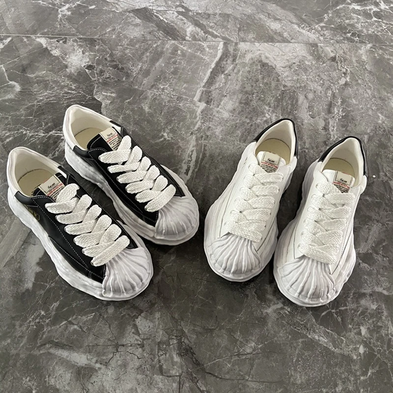 Japanese Fashion Brand MMY Shell Toe Cap Thick Bottom Low Shoes Men's Casual Shoes Couple Board Shoes Male Sneakers Women Shoes
Japanese Fashion Brand MMY Shell Toe Cap Thick Bottom Low Shoes Men's Casual Shoes Couple Board Shoes Male Sneakers Women Shoes