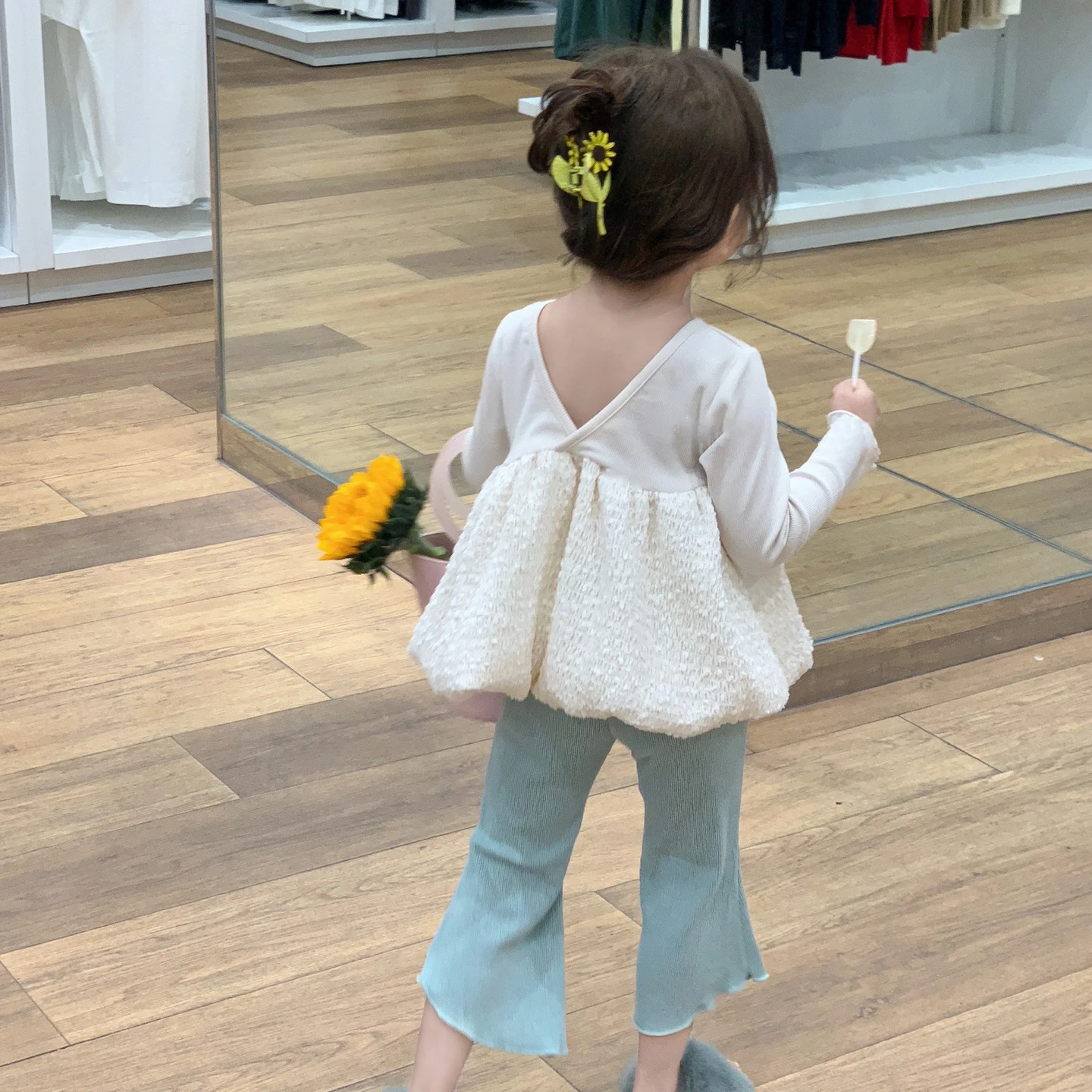 Skirt New Back Children's Hem Top Shirt Split Doll Children's Korean Large Girls' Spring Clothing Clothing 2023 Style
Skirt New Back Children's Hem Top Shirt Split Doll Children's Korean Large Girls' Spring Clothing Clothing 2023 Style