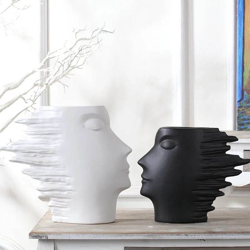 Son of the wind ceramic ornaments Nordic art creative face home living room study with decorative dried flower vase
Son of the wind ceramic ornaments Nordic art creative face home living room study with decorative dried flower vase