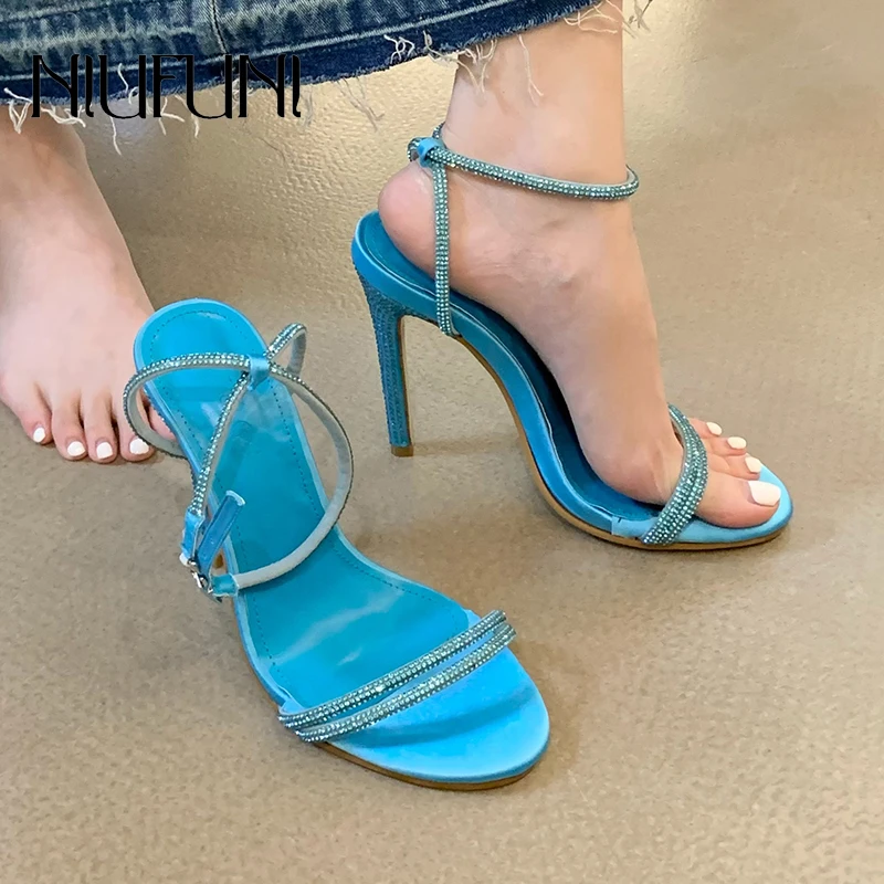 NIUFUNI Round Toe Rhinestone Ankle Strap Women's Sandals Stiletto High Heels Buckles Solid Color Silk Elegant Dress Pumps Summer
NIUFUNI Round Toe Rhinestone Ankle Strap Women's Sandals Stiletto High Heels Buckles Solid Color Silk Elegant Dress Pumps Summer