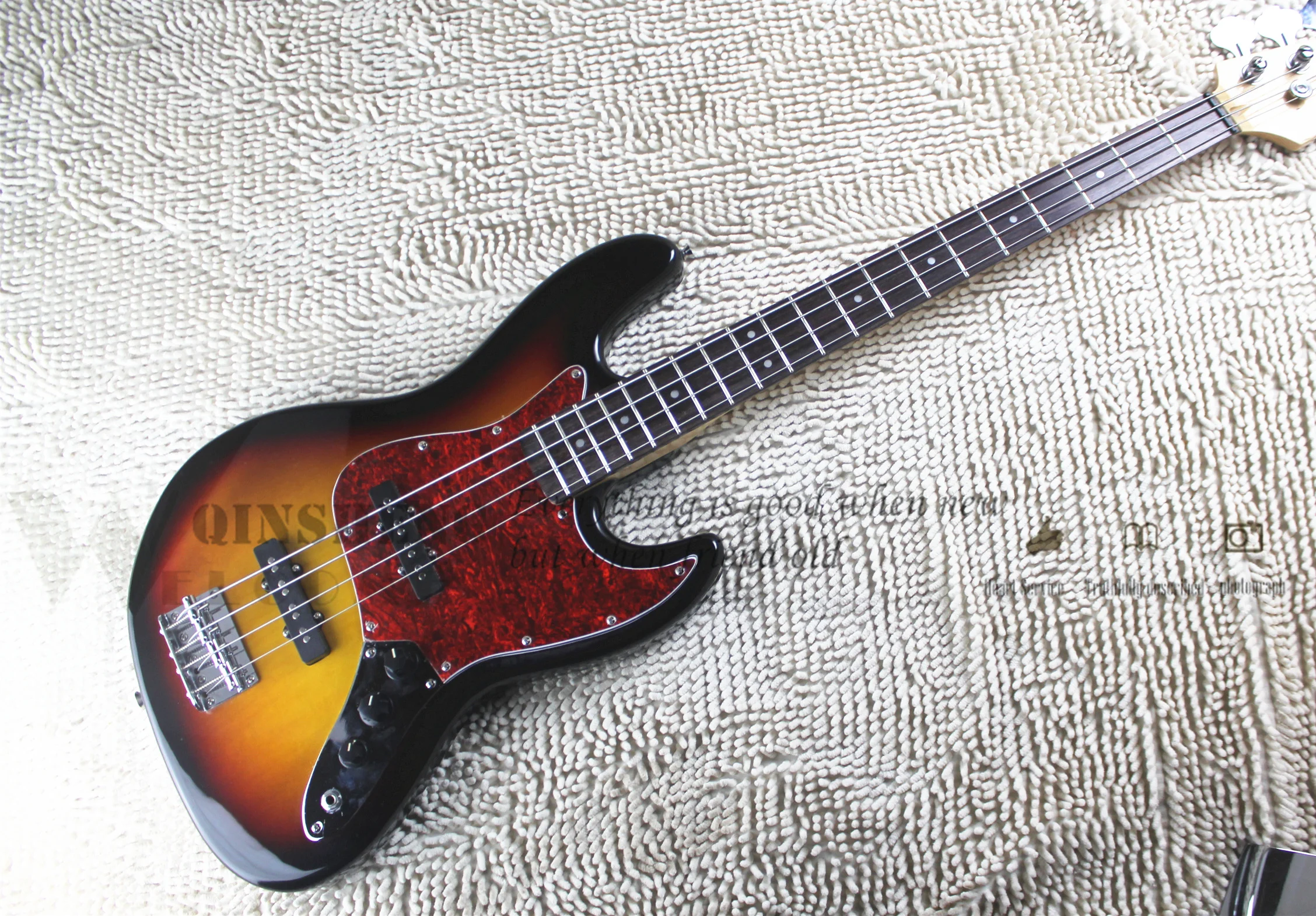 4 Strings Guitar Bass Jaz Bass Sunburst Basswood Body Red Pearl Bridge,Chrome Bridge
4 Strings Guitar Bass Jaz Bass Sunburst Basswood Body Red Pearl Bridge,Chrome Bridge