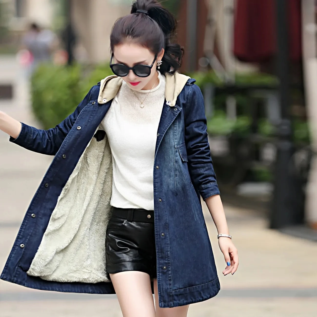 Winter Jeans Jacket Women Velvet Thicken Warm Jaqueta Ladies Coats Loose 4XL Outerwear Hooded Denim Windbreak W1082
Winter Jeans Jacket Women Velvet Thicken Warm Jaqueta Ladies Coats Loose 4XL Outerwear Hooded Denim Windbreak W1082