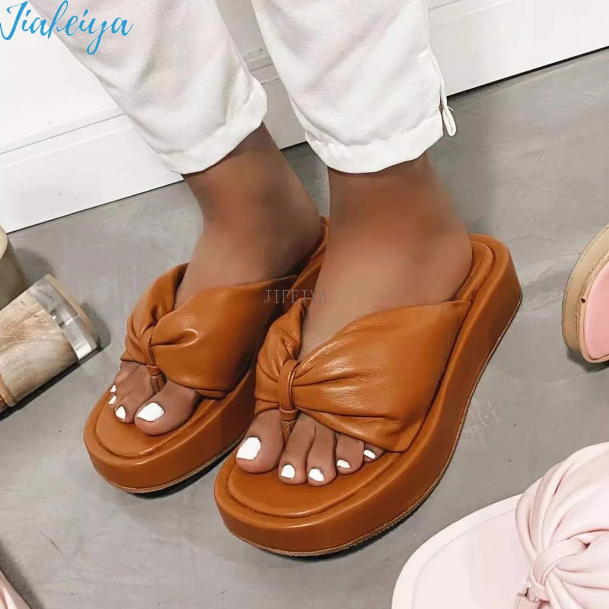 Summer Women Sandals Platform Fashion Open Toe Ladies Casual Shoes Comfortable Promotion Women's Flip-flops Sandals Flat Slipper
Summer Women Sandals Platform Fashion Open Toe Ladies Casual Shoes Comfortable Promotion Women's Flip-flops Sandals Flat Slipper