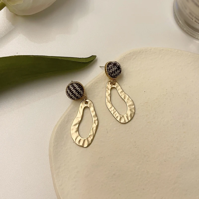 Mihan S925 needle Fashion Jewelry Geometric Earrings 2022 New Trend Vintage Temperament Drop Earrings For Party Gifts
Mihan S925 needle Fashion Jewelry Geometric Earrings 2022 New Trend Vintage Temperament Drop Earrings For Party Gifts