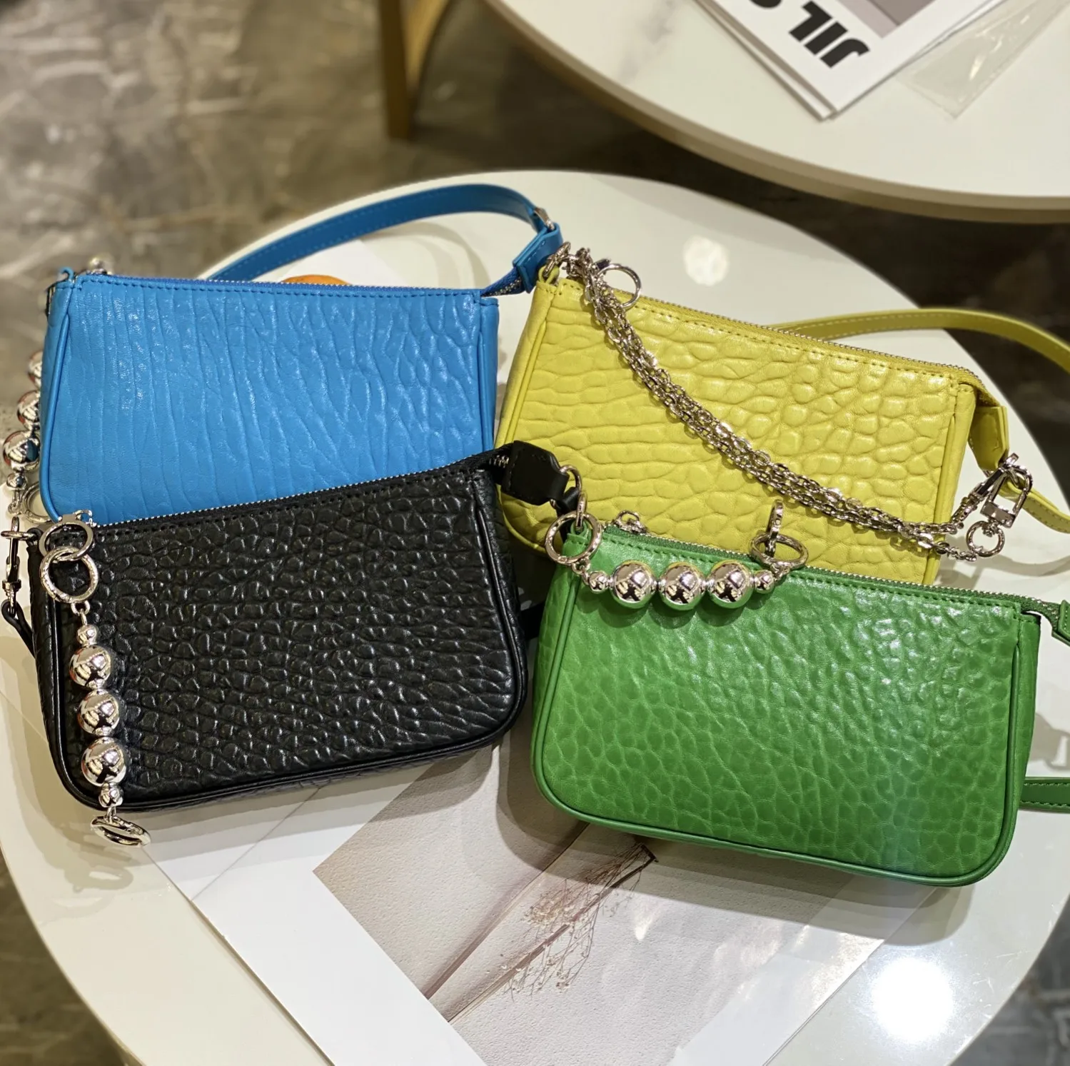 

2023 New Women's Bag Leather Mahjong Sheepskin Material Multi-functional Fashion Underarm Shoulder Crossbody Chain Bag