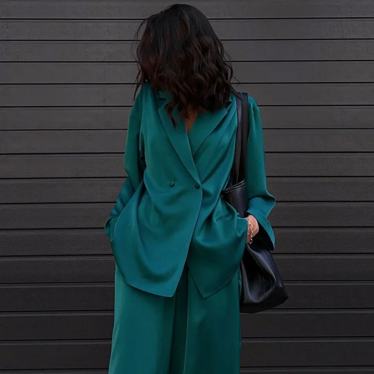 Europe and the United States 2023 new fashion casual vertical satin suit pants two-piece women's high-end
Europe and the United States 2023 new fashion casual vertical satin suit pants two-piece women's high-end